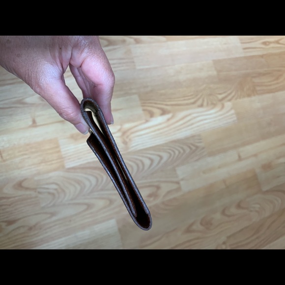 LOUIS VUITTON Trifold Card Holder - Picture 6 of 8